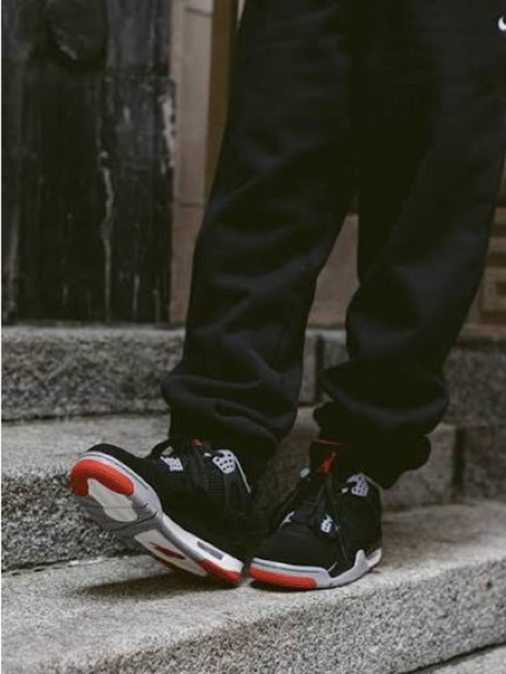 Air Jordan 4 Retro Sneakers- Bred - Picture 2 of 8